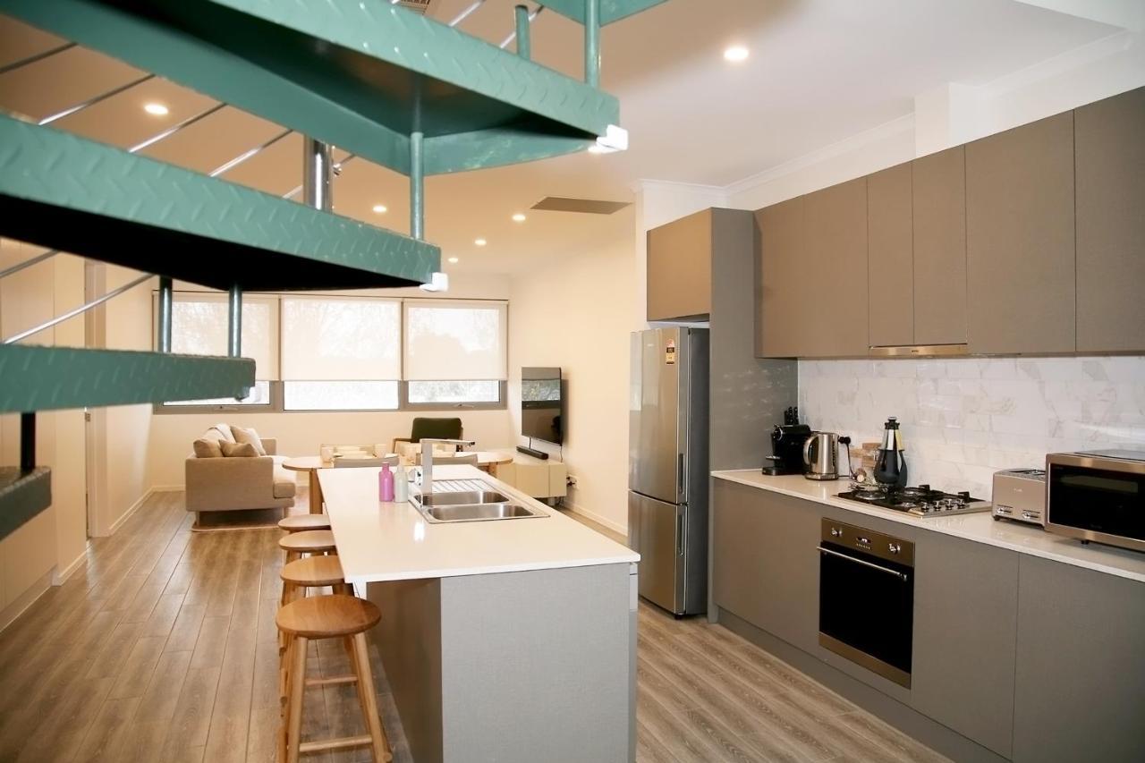 Hilton Executive Apartments أدليد المظهر الخارجي الصورة