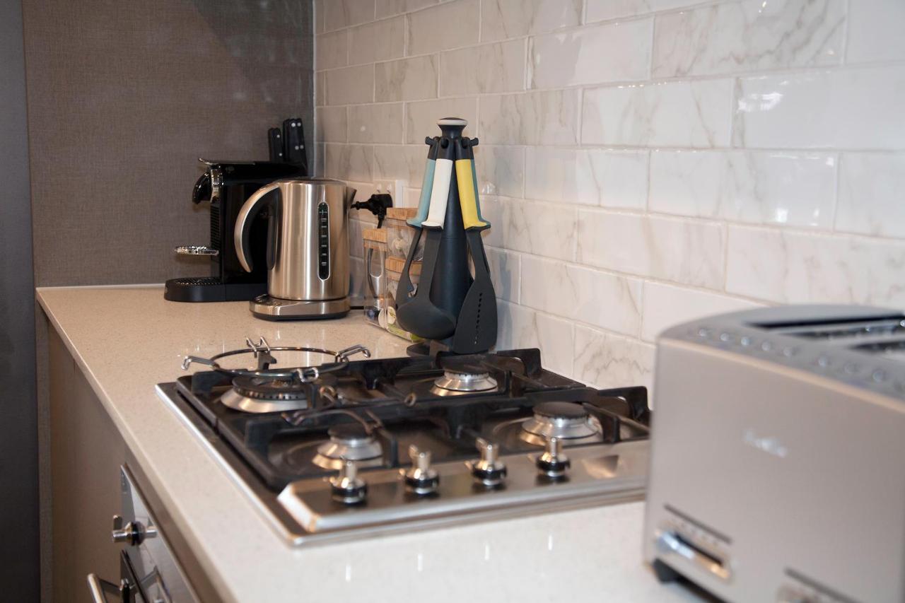 Hilton Executive Apartments أدليد المظهر الخارجي الصورة