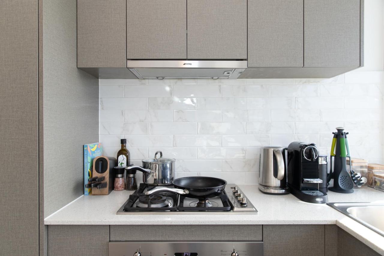 Hilton Executive Apartments أدليد المظهر الخارجي الصورة